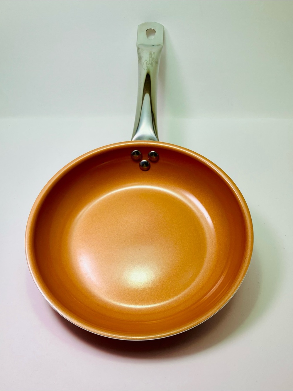 New Savoureux Pro-Line Red Copper-Colored Non-Stick Frying Pan 8.5 in- See Flaw